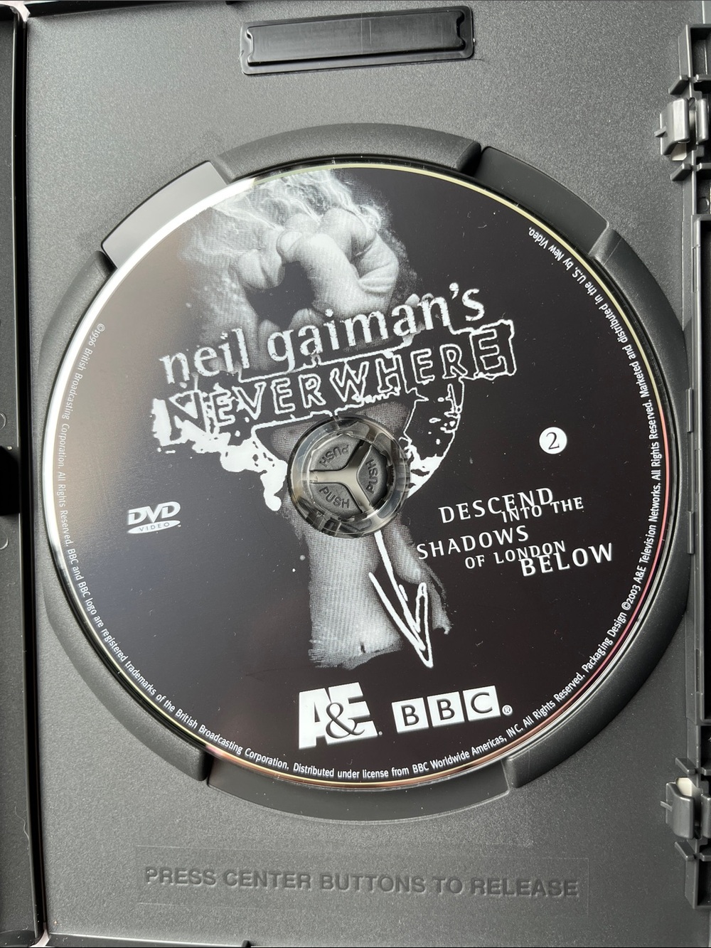 Neil Gaiman Neverwhere Collector's DVD Box Set - Picture 5 of 8